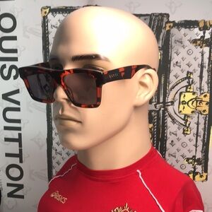 ✨ Brand New Gucci GG0962S 012 Sunglasses – Black with Grey Lenses ✨
